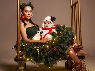 Serba Pertama dari 5 Artis Ini di Natal 2025