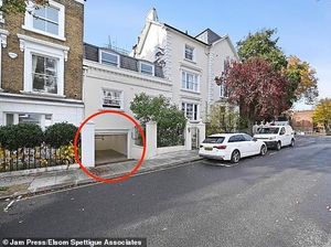 Garasi yang Cuma Muat 1 Mobil Ini Dijual Rp 6,7 M, Belum Termasuk Rumah