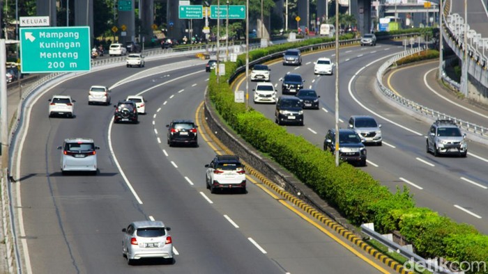 Libur Tahun Baru 2026, Lalin di Tol Arah Jakarta Lancar Pagi Ini