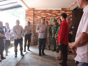 Saat Polisi Jadi Benteng Keamanan Perayaan Natal di Subang