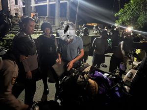 Duh, Bule Prancis Curi Guci Wadah Tirta di Kuburan Nusa Penida