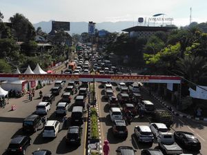 Video: Libur Natal, 28 Ribu Kendaraan Menuju Kawasan Puncak Bogor
