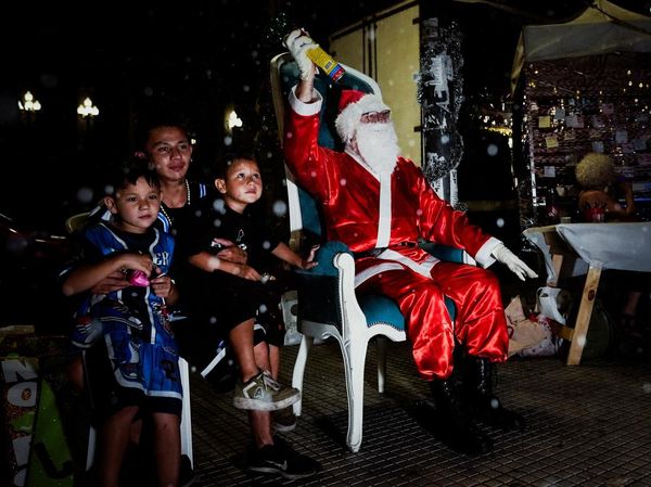 Solidaritas Natal di Buenos Aires, Tunawisma Diajak Makan Malam Bersama
