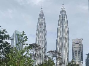 Sekali-sekali Cobain Jogging dengan View Mahal: Menara Kembar Petronas