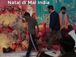Video Gerombolan Pria Rusak Dekorasi Natal di Mal India