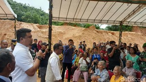 Pesan Gubsu saat Perayaan Natal di Pengungsian Tapteng: Saling Menguatkan