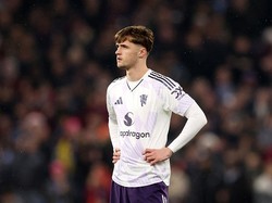 Jack Fletcher sedang mengikuti jejak ayahnya, Darren Fletcher yang memulai karier di Manchester United. Namun urusan timnas, saat ini ia membela Inggris U-19, berbeda dengan sang ayah yang memilih Skotlandia. Foto: Getty Images/Catherine Ivill - AMA