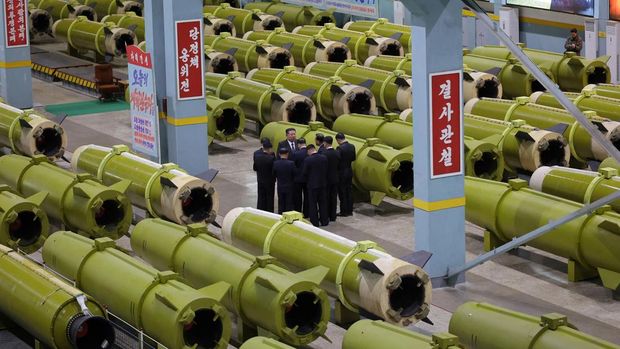 North Korean leader Kim Jong Un visits major munitions enterprises in the last quarter of 2025, in this picture released by North Korea's official Korean Central News Agency on December 26, 2025.    KCNA via REUTERS    ATTENTION EDITORS - THIS IMAGE WAS PROVIDED BY A THIRD PARTY. REUTERS IS UNABLE TO INDEPENDENTLY VERIFY THIS IMAGE. NO THIRD PARTY SALES. SOUTH KOREA OUT. NO COMMERCIAL OR EDITORIAL SALES IN SOUTH KOREA.