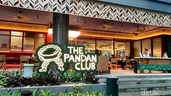 Long Weekend! Asyiknya Nongkrong di Kafe Peranakan di Urban Forest