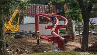 Melihat Progres Pembangunan Taman Bendera Pusaka