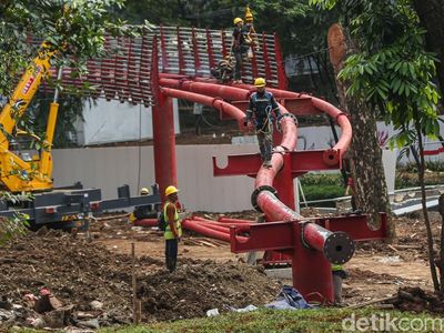Melihat Progres Pembangunan Taman Bendera Pusaka