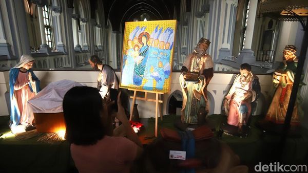 Pameran Seni Hidupkan Suasana Natal di Gereja Katedral