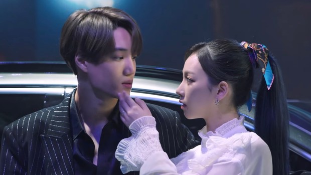 Karina aespa pertama kali berakting di proyek film pendek dalam iklan mobil Hyundai di tahun 2020. Sang idol membangun chemistry mendebarkan dengan Kai EXO.