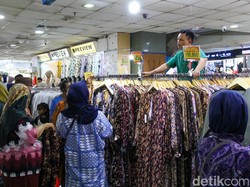 Warga RI Habiskan Rp 120 Triliun Cuma buat Beli Baju