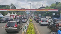 Polisi Terapkan One Way Menuju Puncak Bogor Pagi Ini