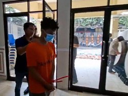 Polisi Tetapkan Tersangka Sebar Teror Bom ke 10 Sekolah di Depok