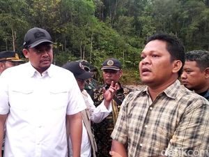 Ortu Hanyut Saat Banjir, Warga Tapteng Minta ke Gubsu Agar Terus Dicari