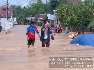 Banjir Seatap Rumah di Kalsel, 1.615 KK Kena Imbasnya