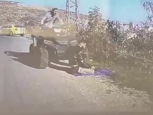 Video Tentara Israel Lindas Warga Palestina yang Sedang Salat di Tepi Barat