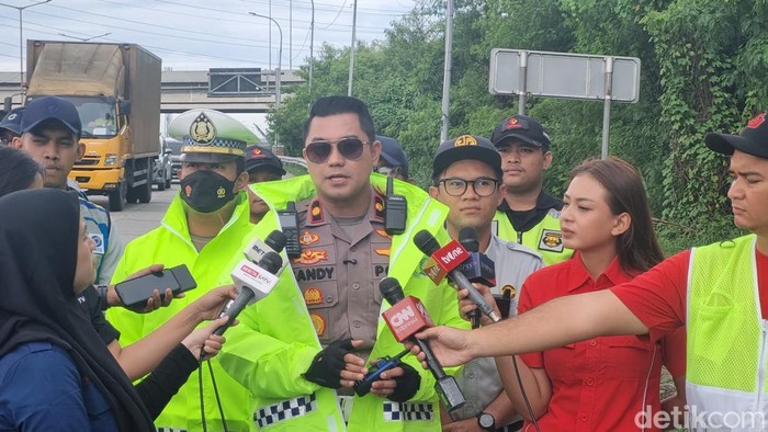 Antisipasi Macet, Polisi Ingatkan Truk Sumbu 3 Tak Lewat Tol Saat Libur Nataru