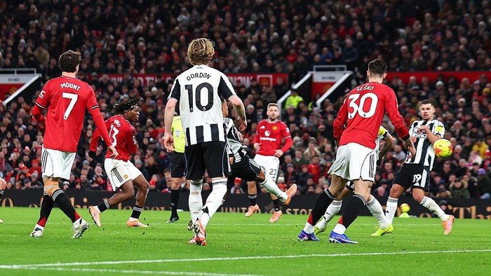 MANCHESTER, ENGLAND - DECEMBER 26: Patrick Dorgu of Manchester United  scores a goal to make it 1-0 during the Premier League match between Manchester United and Newcastle United at Old Trafford on December 26, 2025 in Manchester, England. (Photo by 