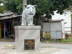 Patung Macan Putih di Kediri Viral, Disebut Mirip Zebra hingga Kuda Nil