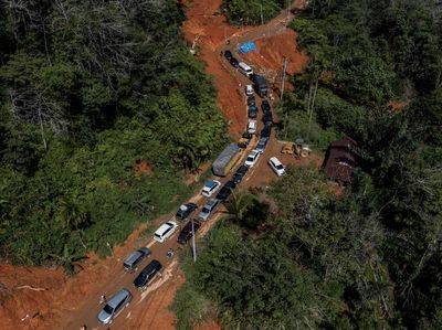 Jalur Penghubung Sibolga-Tarutung Sudah Bisa Dilewati Kendaraan Usai Longsor