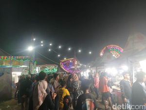 Libur Nataru, Pasar Malam Flamboyan Dipadati Pengunjung