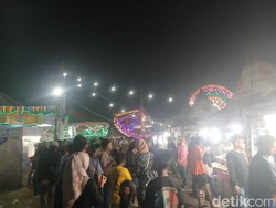 Libur Nataru, Pasar Malam Flamboyan Dipadati Pengunjung