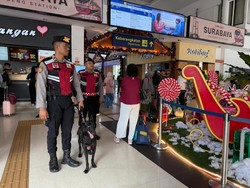 Anjing Pelacak Amankan Stasiun di Daop 8 Surabaya Saat Angkutan Nataru