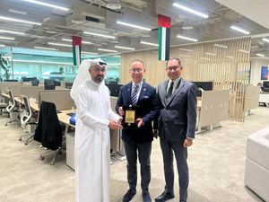 Eddy Soeparno Terbang ke UEA, Perusahaan Energi Bersih Mau Investasi di RI