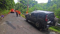 Ford Everest Terguling di Tanjakan Cisarakan Sukabumi, Ini Sebabnya