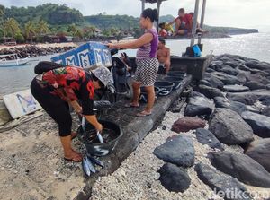 Cuaca Tak Menentu, Nelayan Pantai Candidasa Tetap Melaut