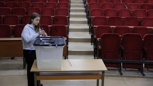 Kosovo Gelar Pemilu Parlemen Mendadak, Warga Antusias ke TPS