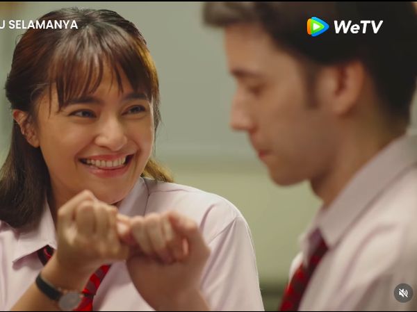 7 Potret Marshanda Pakai Seragam SMA di Usia 36 Tahun, Dipuji Masih Pantas