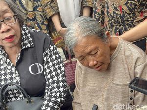 Video: Nenek di Surabaya Diusir Paksa Oknum Ormas dari Rumahnya Sendiri