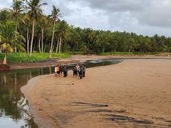 Bocah 8 Tahun Tewas Diterjang Ombak Besar di Muara Pantai Wonogoro Malang
