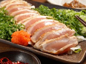 Restoran Ini Panen Hujatan Gegara Sajikan Menu Chicken Sashimi Mentah