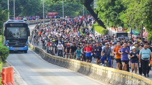 Ribuan Warga Serbu Sudirman-Bundaran HI di CFD Terakhir 2025