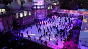 Royal Pavilion Ice Rink Ramai Jelang Proyek Restorasi