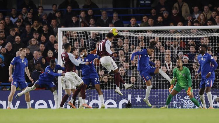 Aston Villa Balikkan Keadaan Dramatis, The Blues Terjungkal 1-2