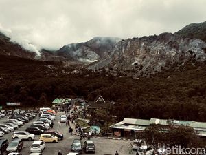 Ada Fenomena Blue Fire di Gunung Papandayan Garut, Ini Penjelasannya