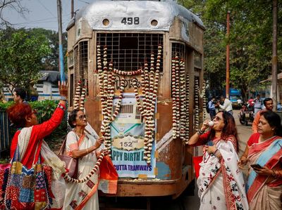 152 Tahun Jadi Ikon Kota, Trem Kolkata Segera Disetop