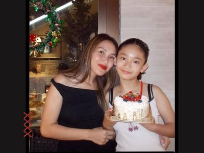 Doa Mendalam Ayu Ting Ting dan Rayakan Ultah ke-12 Bilqis di Singapura