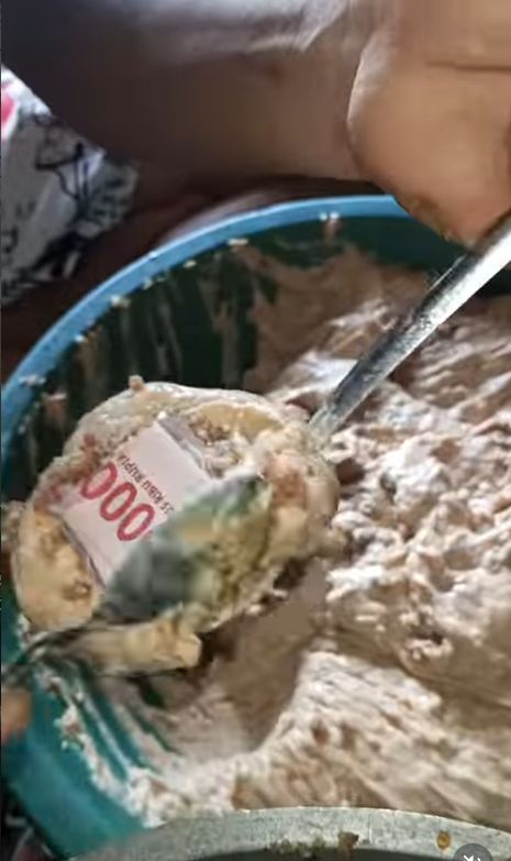 Bakso isi uang tunai Rp 100.000