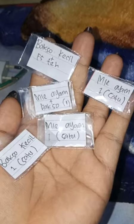 Bakso isi uang tunai Rp 100.000