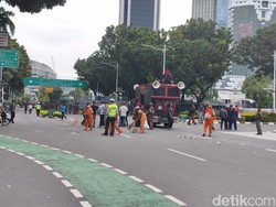 Video Demo Buruh Bubar, Lalin Jl Medan Merdeka Selatan Kembali Dibuka