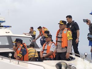 Kapolda NTT Ikut Cari Pelatih Valencia Korban Kapal Tenggelam di Labuan Bajo