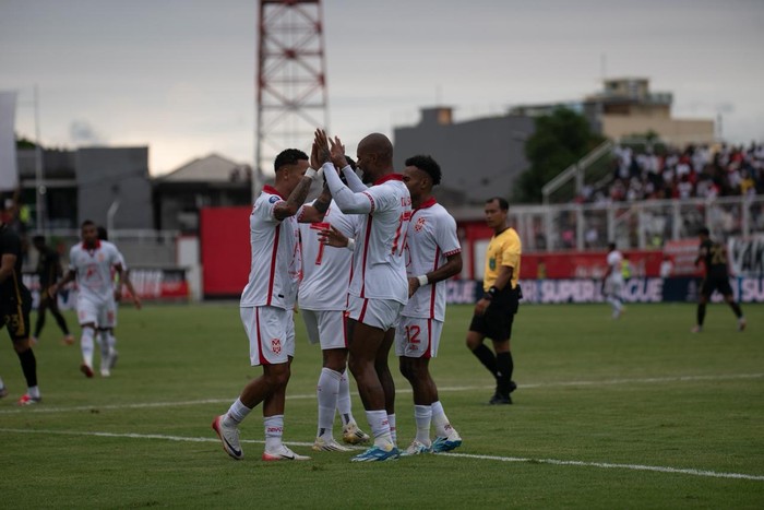 Penutup Tahun Sempurna Malut United