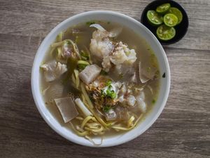 Resep Mie Kocok Bandung Topping Kikil ala Abang-abang